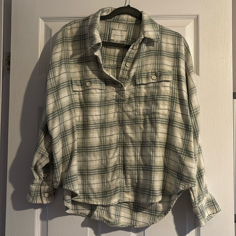 American Eagle over sized green plaid pullover